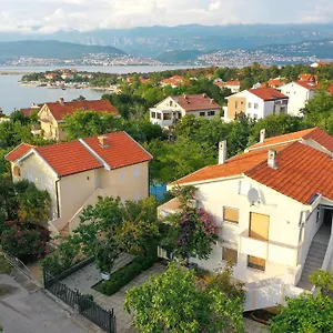 https://apartments-villa-sonja.primorje-gorskikotar.com